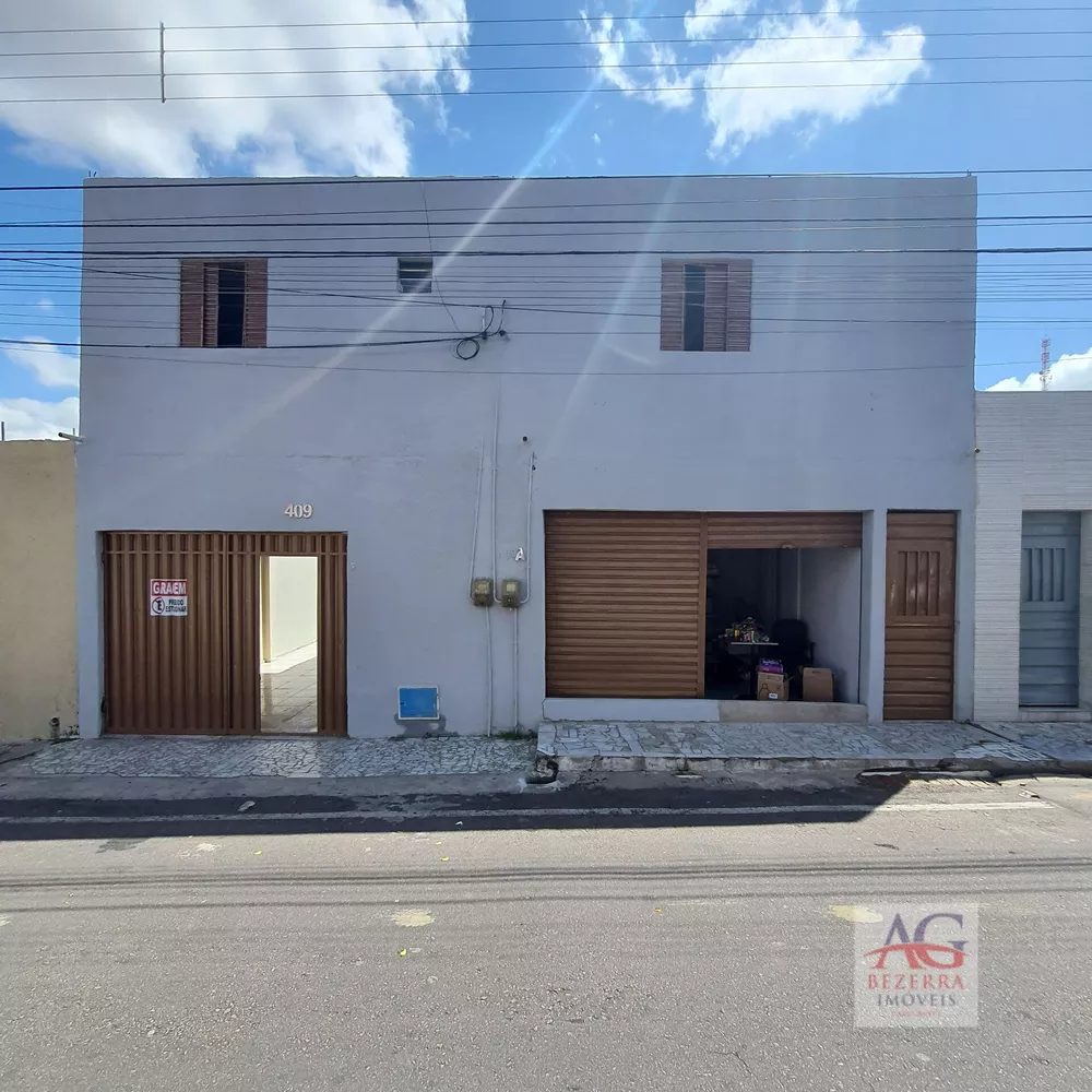 Casa, 2 quartos, 200 m² - Foto 1