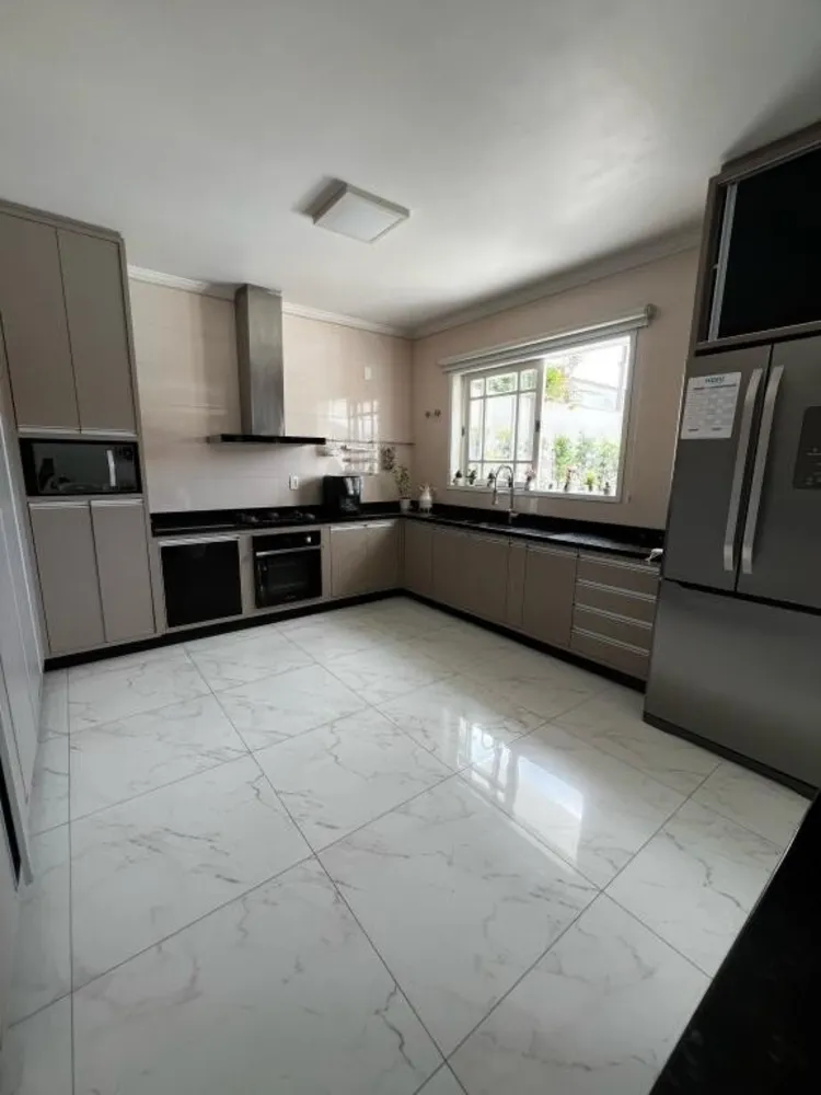 Casa, 4 quartos, 551 m² - Foto 1