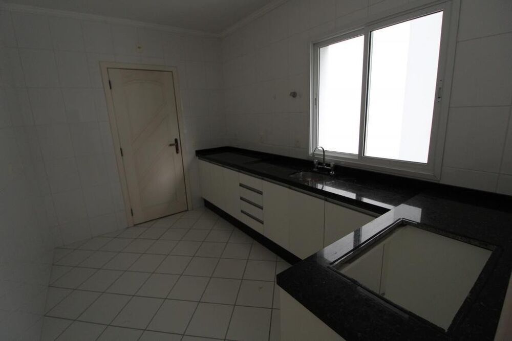 Apartamento para alugar com 4 quartos, 106m² - Foto 11
