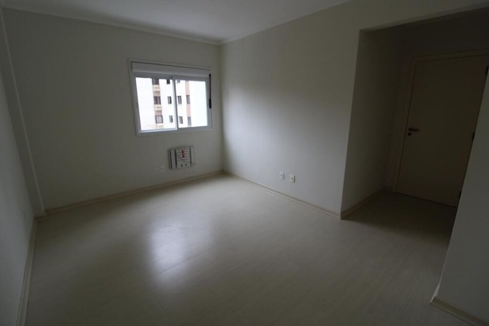 Apartamento para alugar com 4 quartos, 106m² - Foto 16