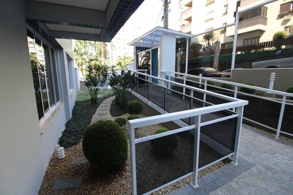 Apartamento para alugar com 4 quartos, 106m² - Foto 3