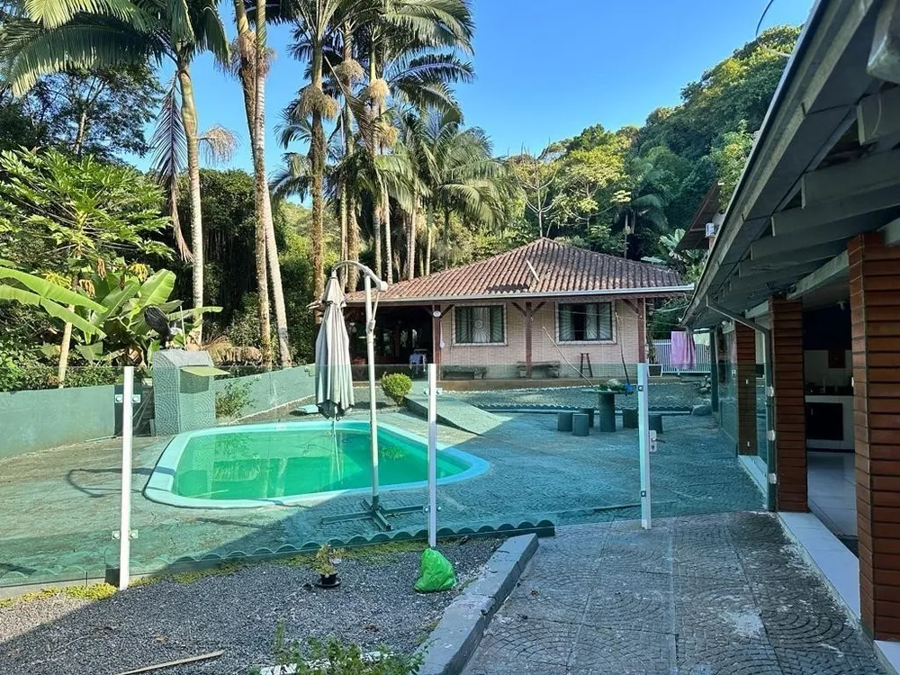Casa, 7 quartos, 153 m² - Foto 1