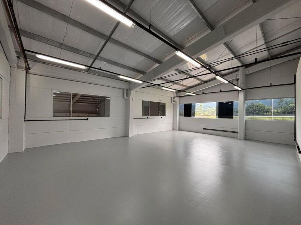 Depósito-Galpão-Armazém para alugar, 1800m² - Foto 6
