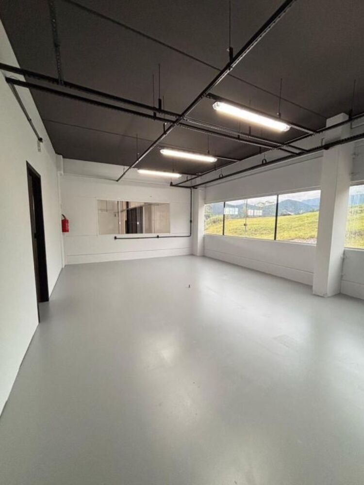 Depósito-Galpão-Armazém para alugar, 1800m² - Foto 9
