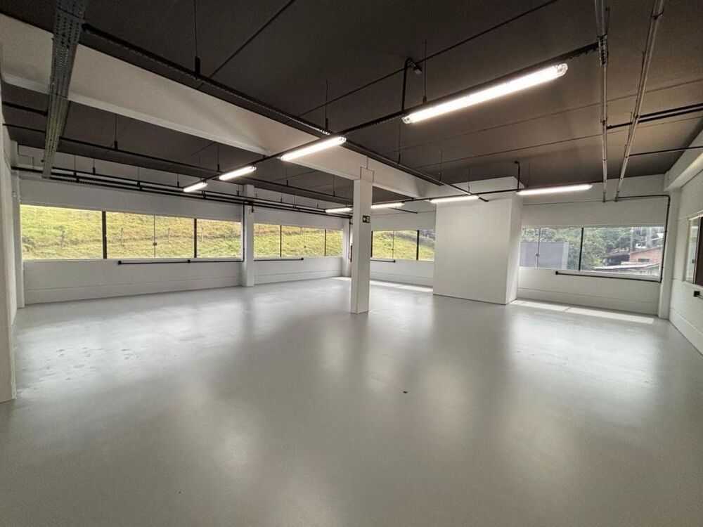 Depósito-Galpão-Armazém para alugar, 1800m² - Foto 8