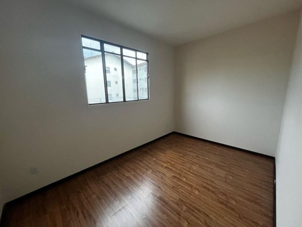 Apartamento à venda com 3 quartos, 90m² - Foto 13