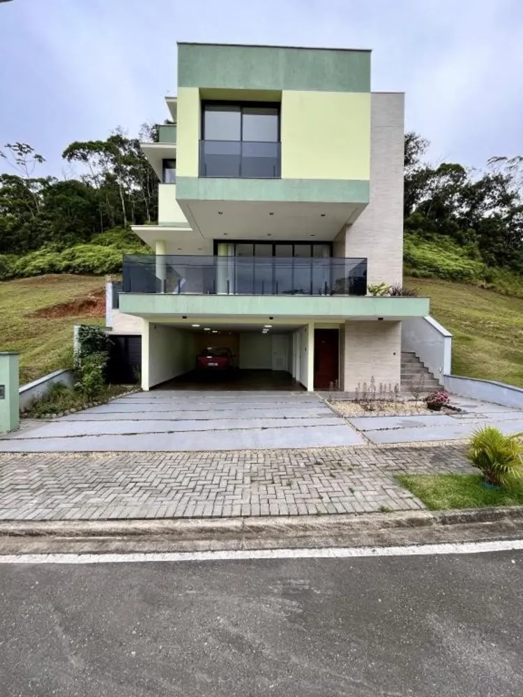 Casa, 3 quartos, 299 m² - Foto 1