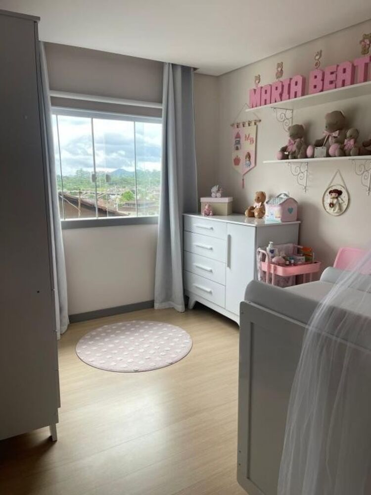 Casa à venda com 6 quartos, 360m² - Foto 2