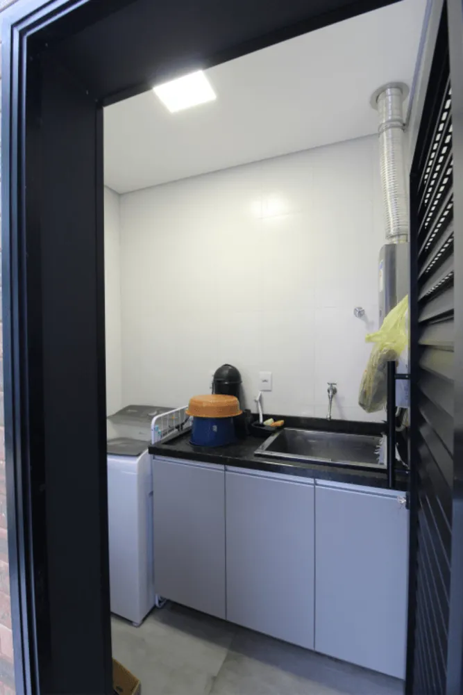 Sobrado, 5 quartos, 306 m² - Foto 1