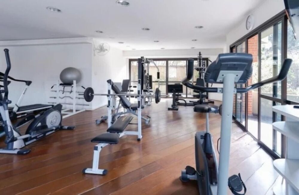 Apartamento à venda com 3 quartos, 230m² - Foto 9