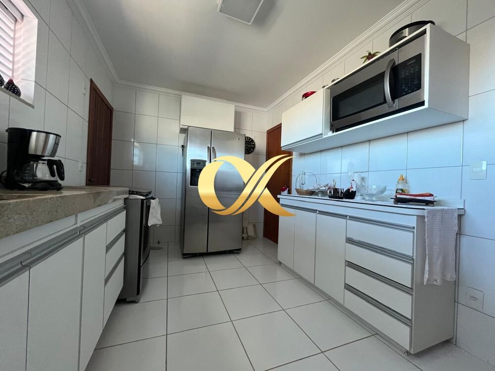 Cobertura à venda com 3 quartos, 200m² - Foto 4