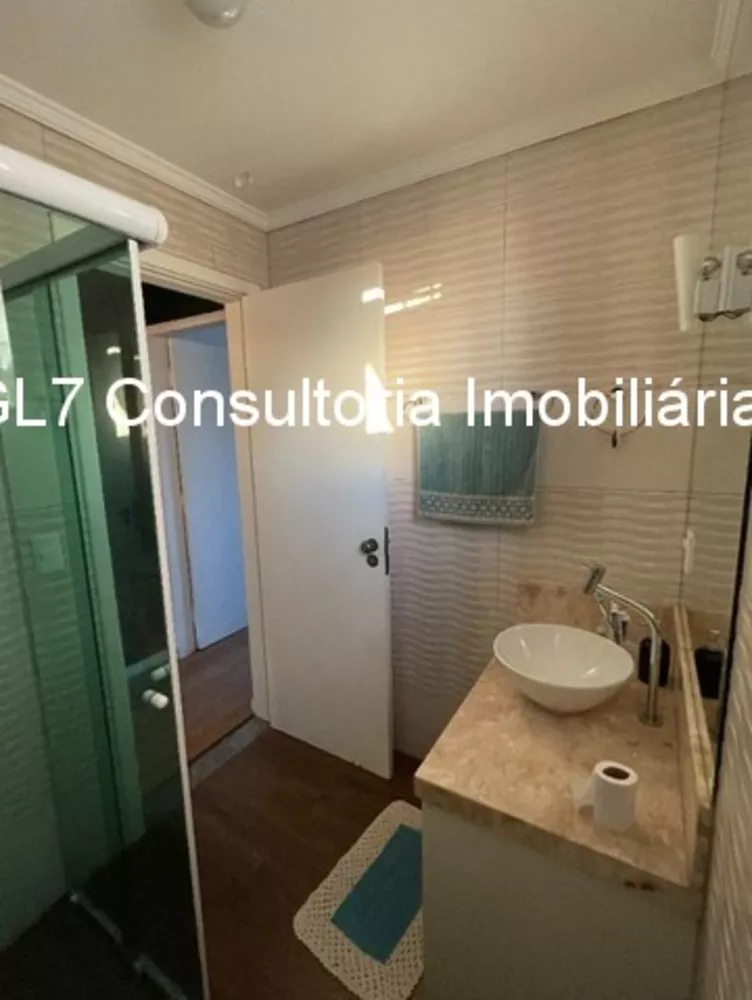 Apartamento à venda com 2 quartos, 67m² - Foto 3