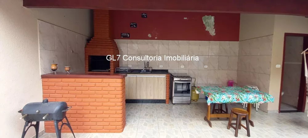 Casa à venda com 3 quartos, 70m² - Foto 3