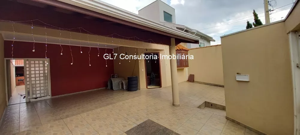 Casa à venda com 3 quartos, 70m² - Foto 1