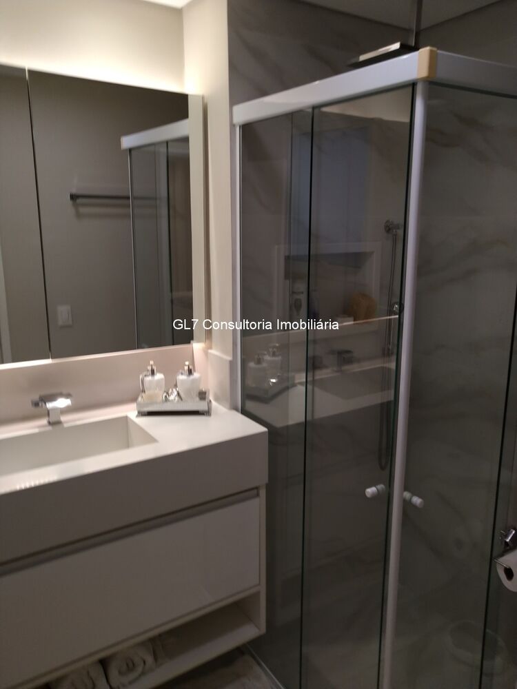 Apartamento à venda com 2 quartos, 75m² - Foto 1