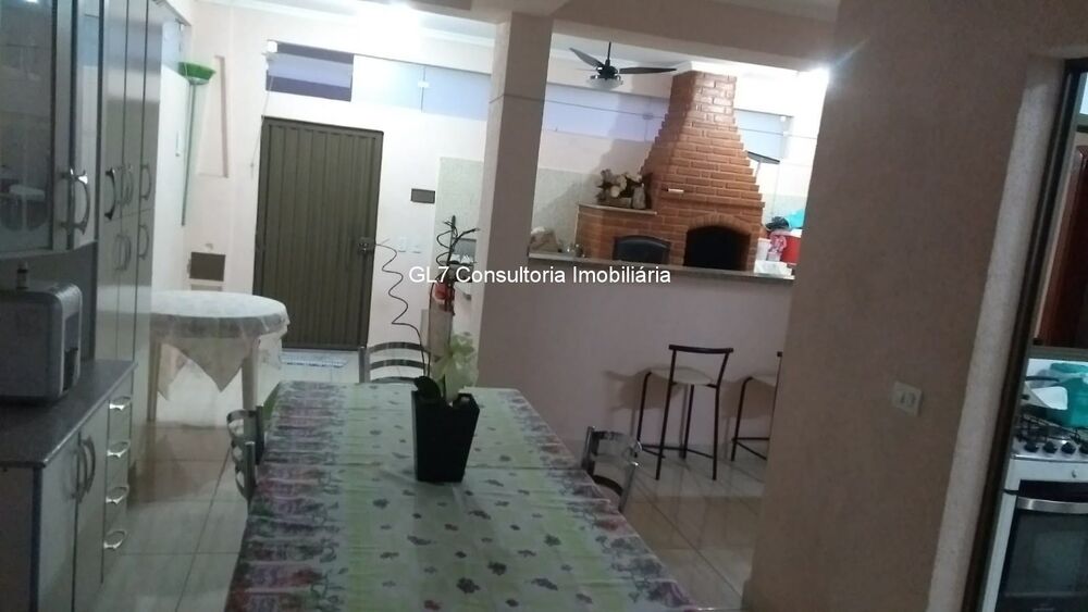 Casa à venda com 3 quartos - Foto 1