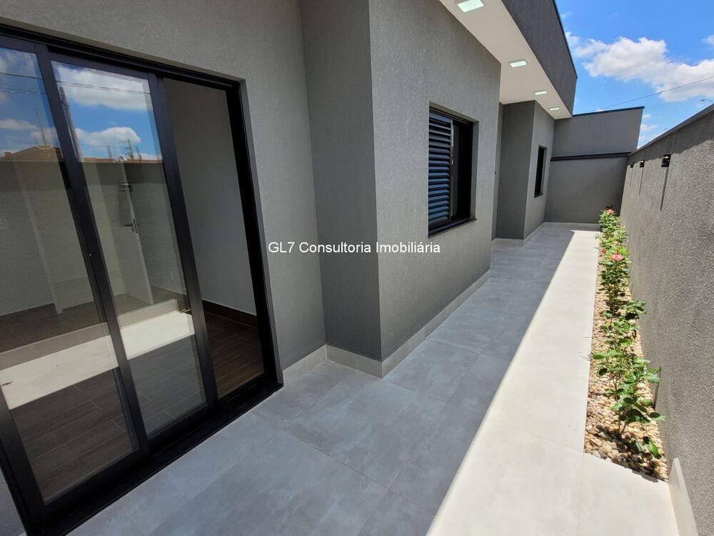 Casa à venda com 3 quartos - Foto 1