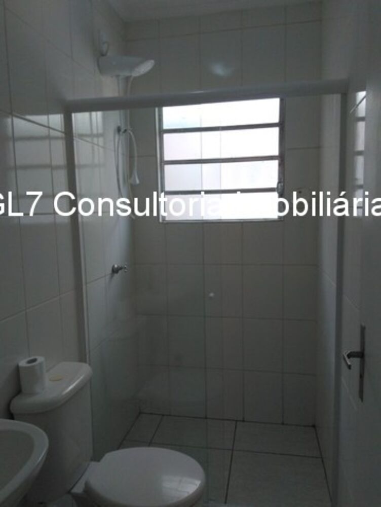 Casa à venda com 2 quartos, 70m² - Foto 3