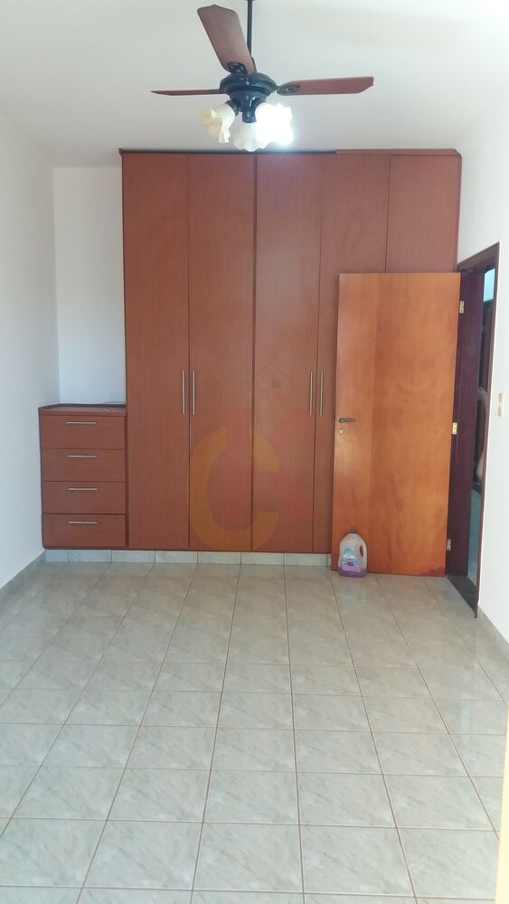 Casa à venda e temporada com 5 quartos - Foto 1