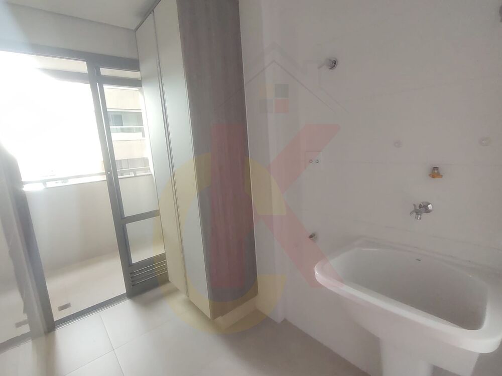 Apartamento à venda com 3 quartos, 107m² - Foto 7