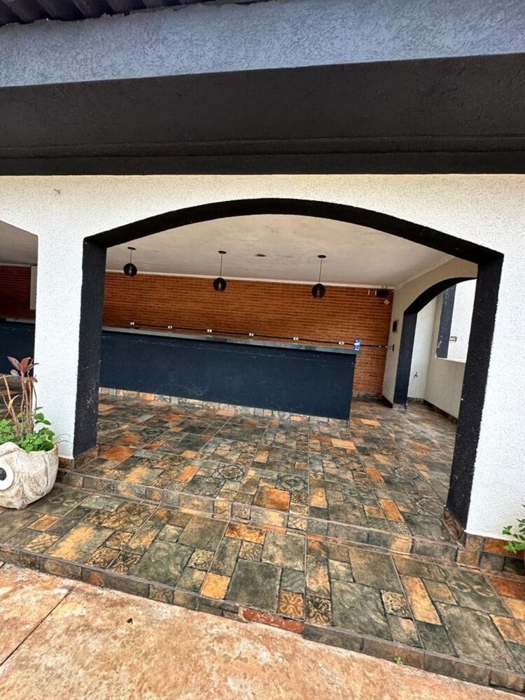 Prédio Inteiro para alugar com 3 quartos, 1700m² - Foto 3