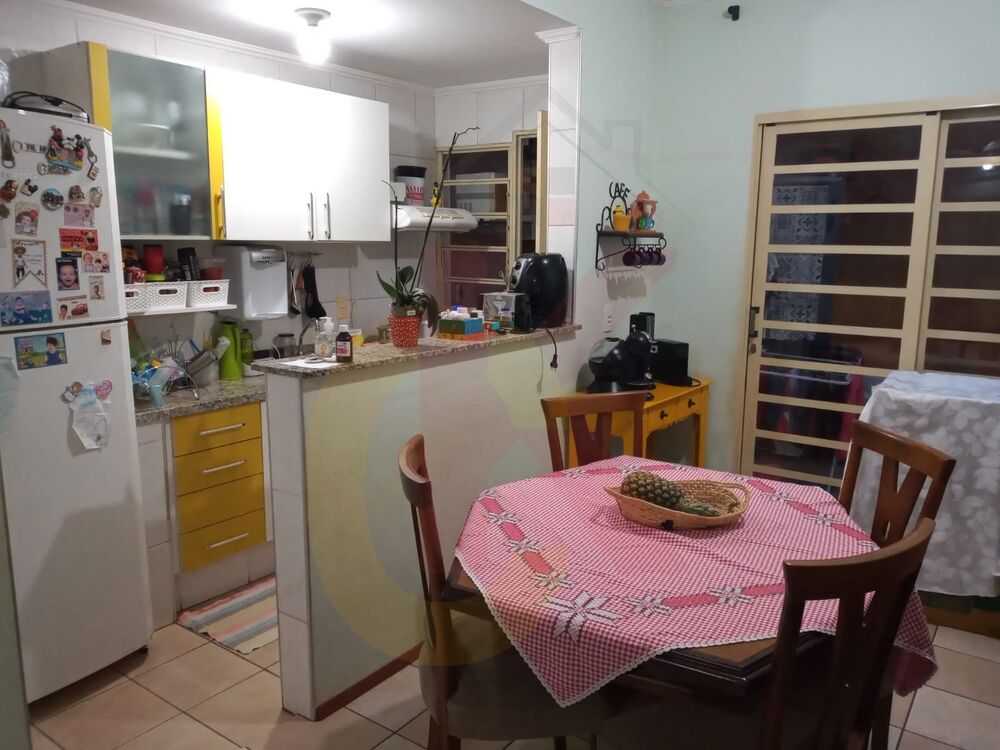 Casa à venda com 2 quartos, 95m² - Foto 3