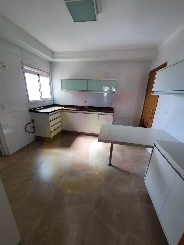 Apartamento à venda com 3 quartos, 124m² - Foto 10