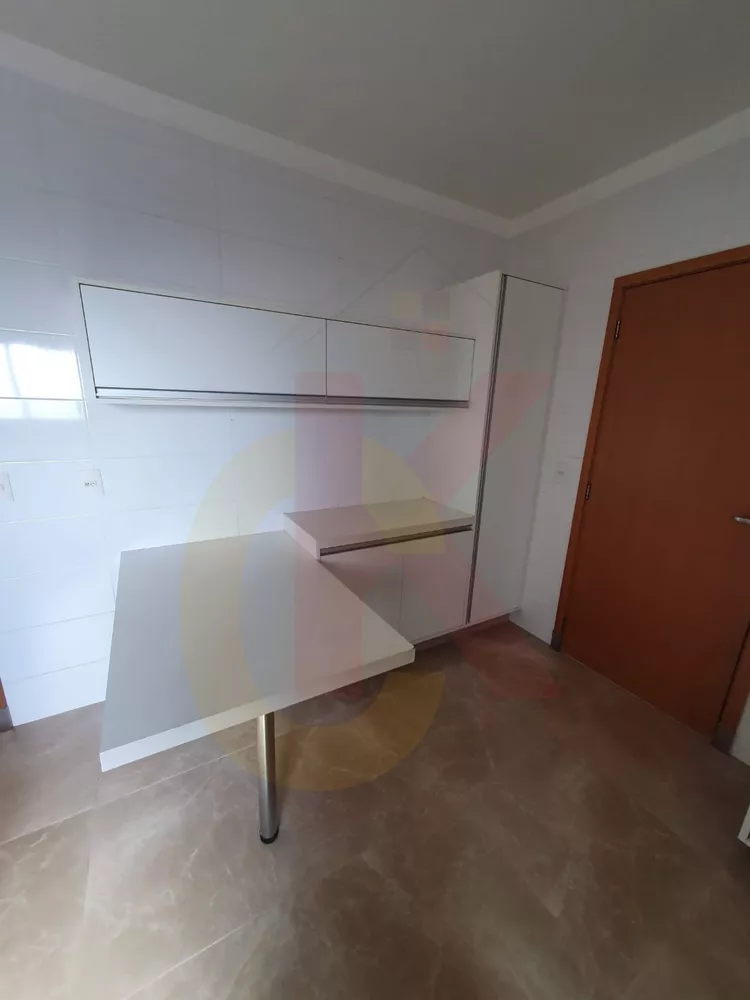 Apartamento à venda com 3 quartos, 124m² - Foto 8