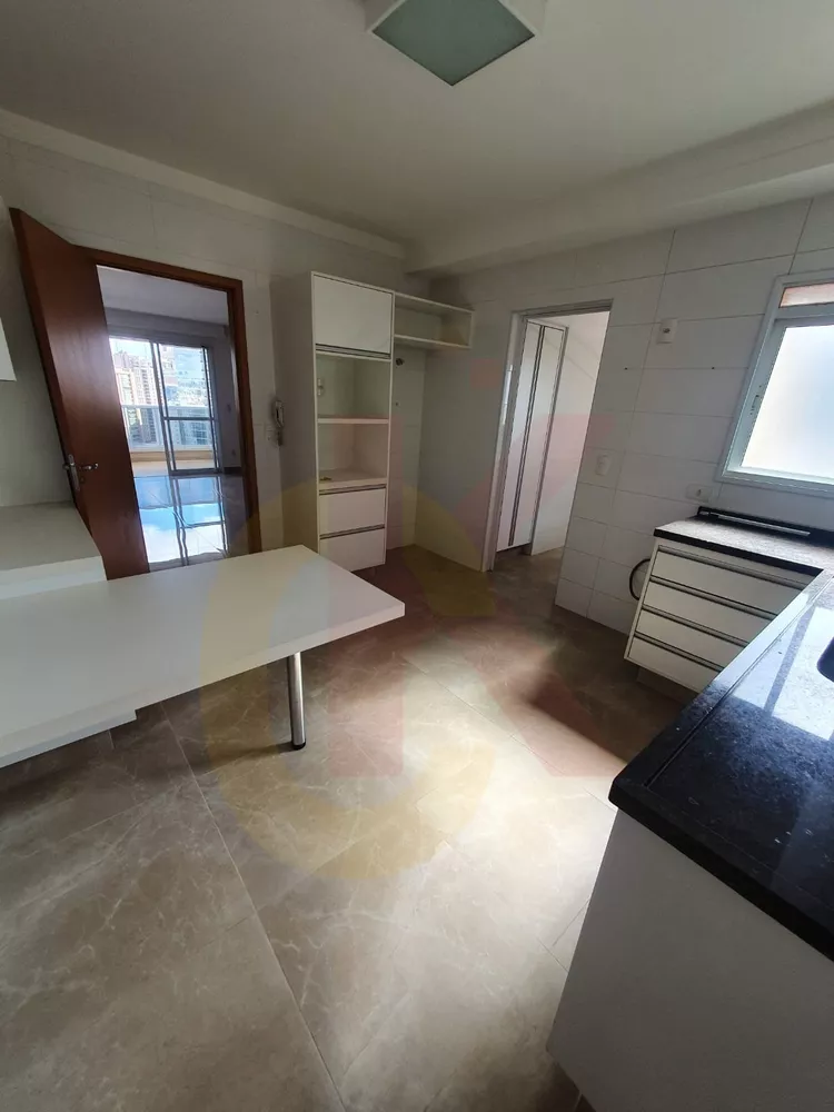 Apartamento à venda com 3 quartos, 124m² - Foto 9