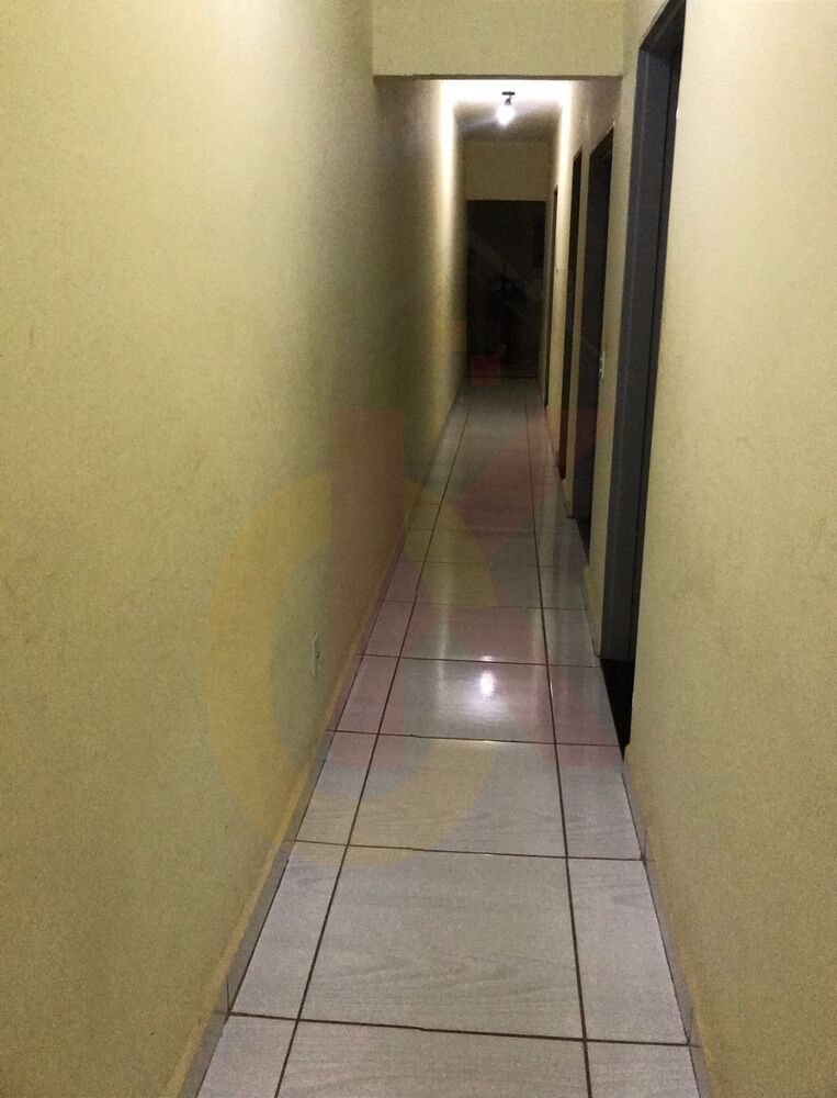 Casa à venda com 3 quartos, 82m² - Foto 2