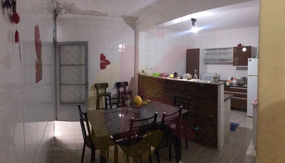Casa à venda com 3 quartos, 82m² - Foto 4