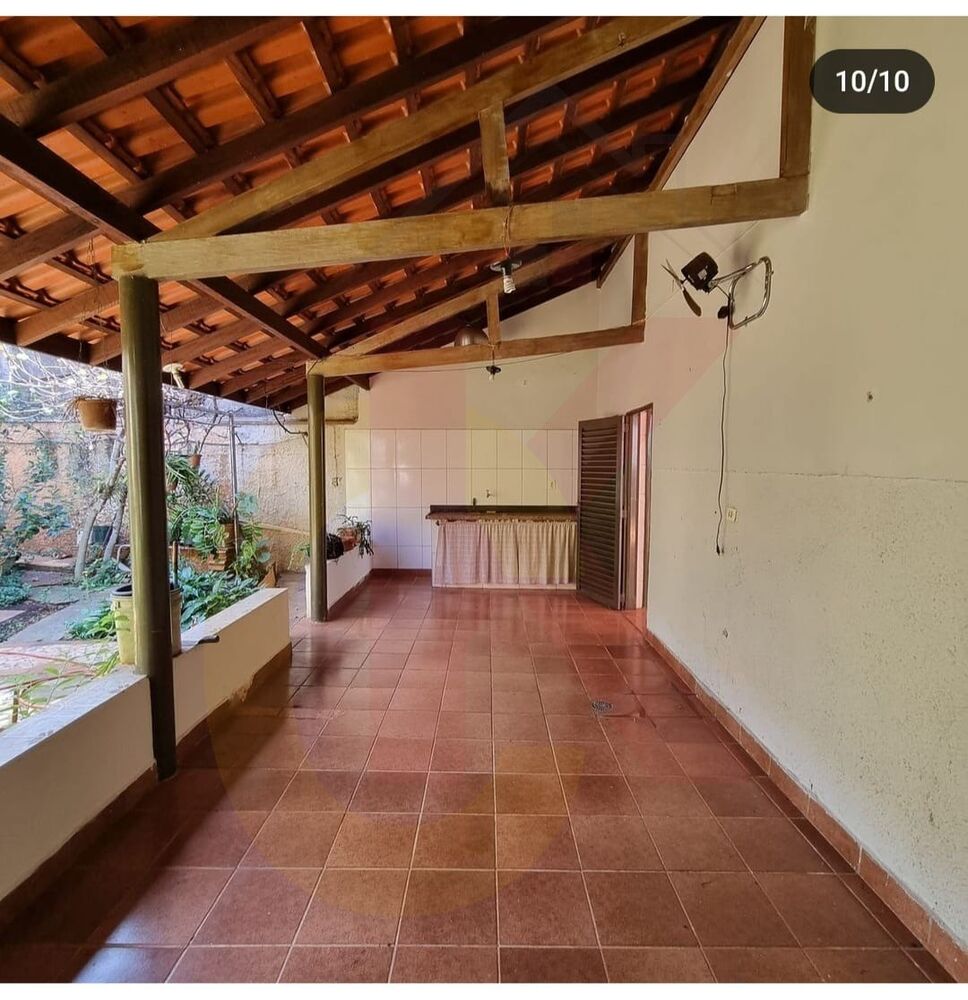 Casa, 4 quartos, 245 m² - Foto 1