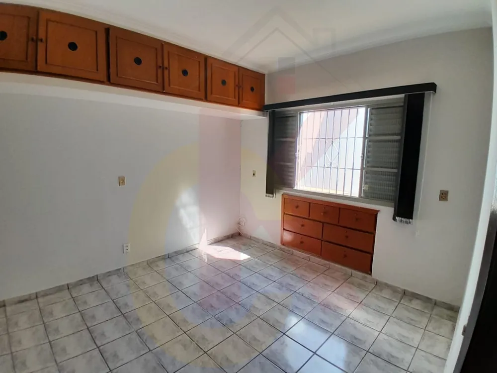 Casa, 4 quartos, 200 m² - Foto 1