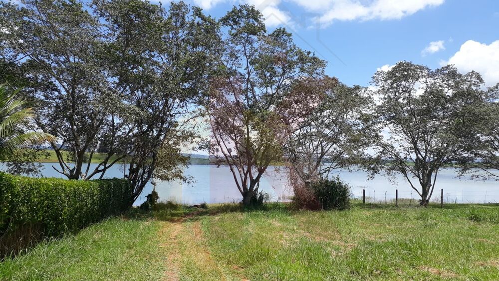 Terreno à venda, 3297m² - Foto 1