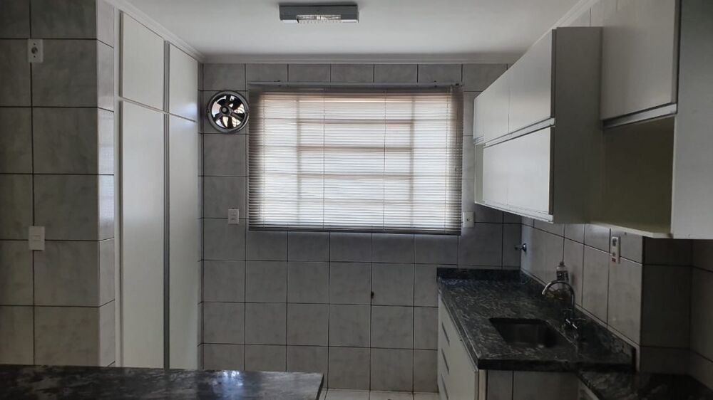 Apartamento à venda com 2 quartos, 165m² - Foto 2