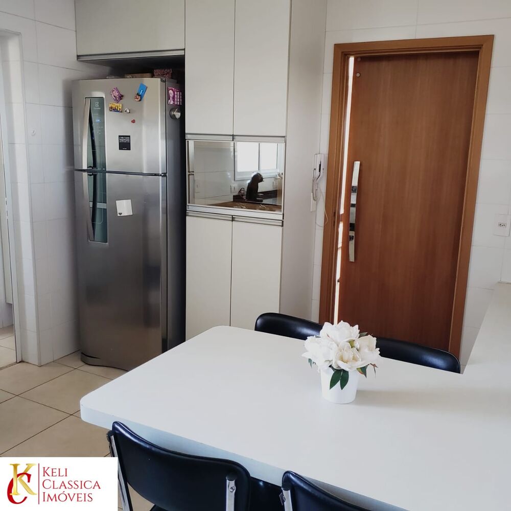 Apartamento à venda com 3 quartos, 124m² - Foto 8