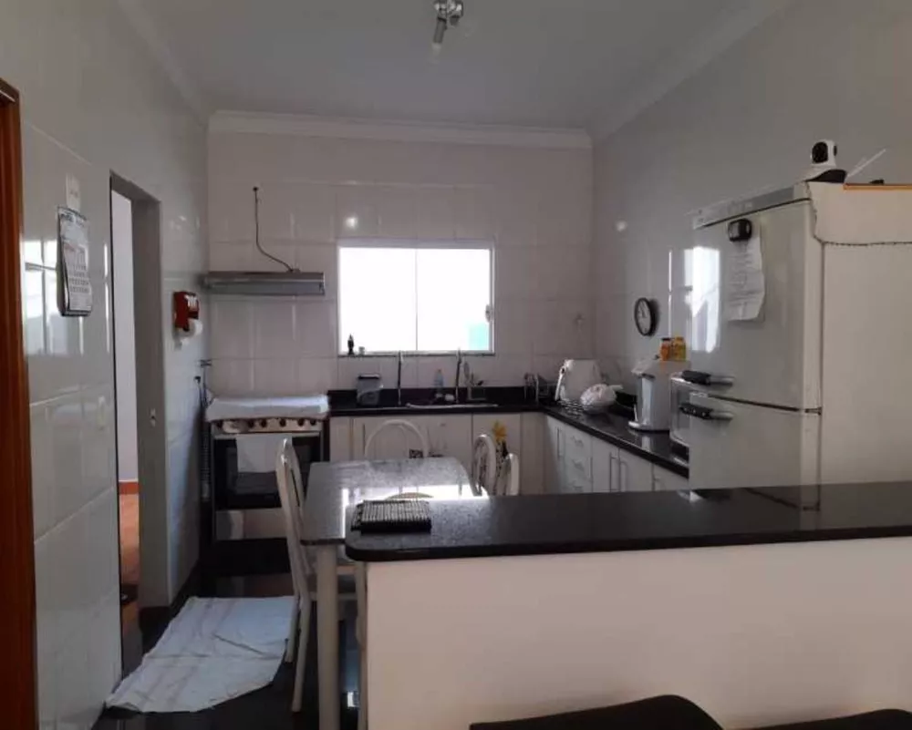 Casa, 3 quartos, 195 m² - Foto 3