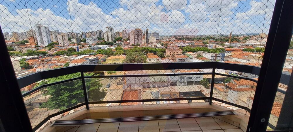 Apartamento à venda com 3 quartos, 121m² - Foto 2