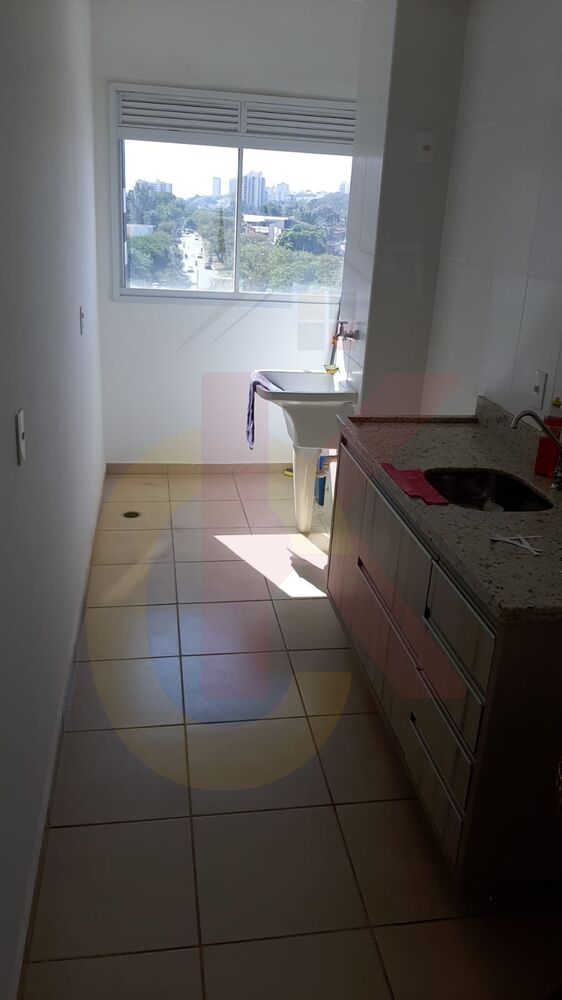 Apartamento à venda com 2 quartos, 53m² - Foto 2
