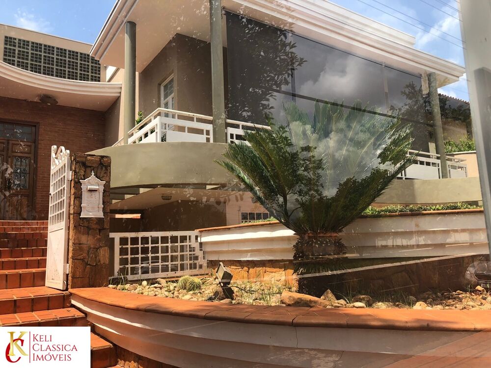 Casa, 3 quartos, 288 m² - Foto 1