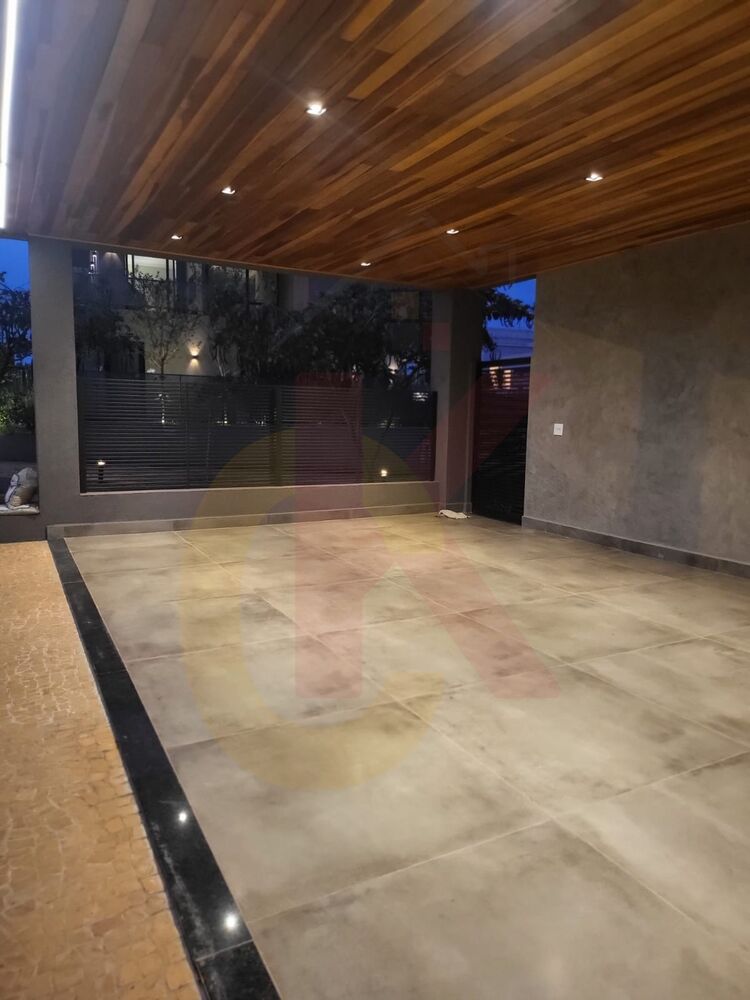 Casa à venda com 3 quartos, 230m² - Foto 1