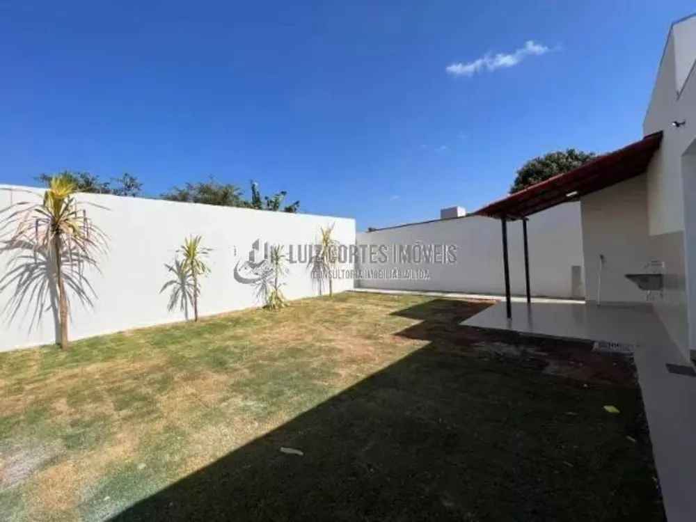 Casa à venda com 3 quartos, 344m² - Foto 1