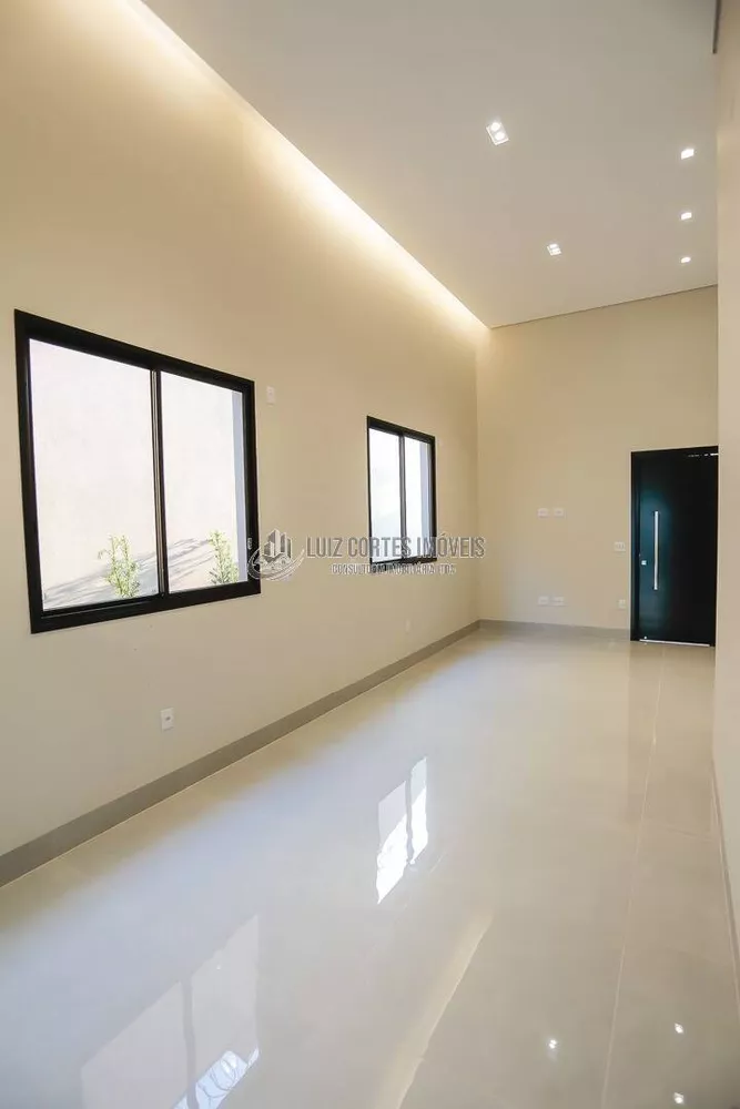 Casa à venda com 3 quartos, 148m² - Foto 8