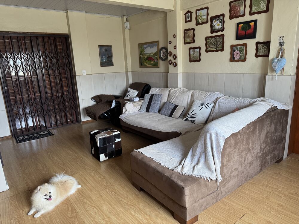 Casa à venda com 5 quartos, 200m² - Foto 2