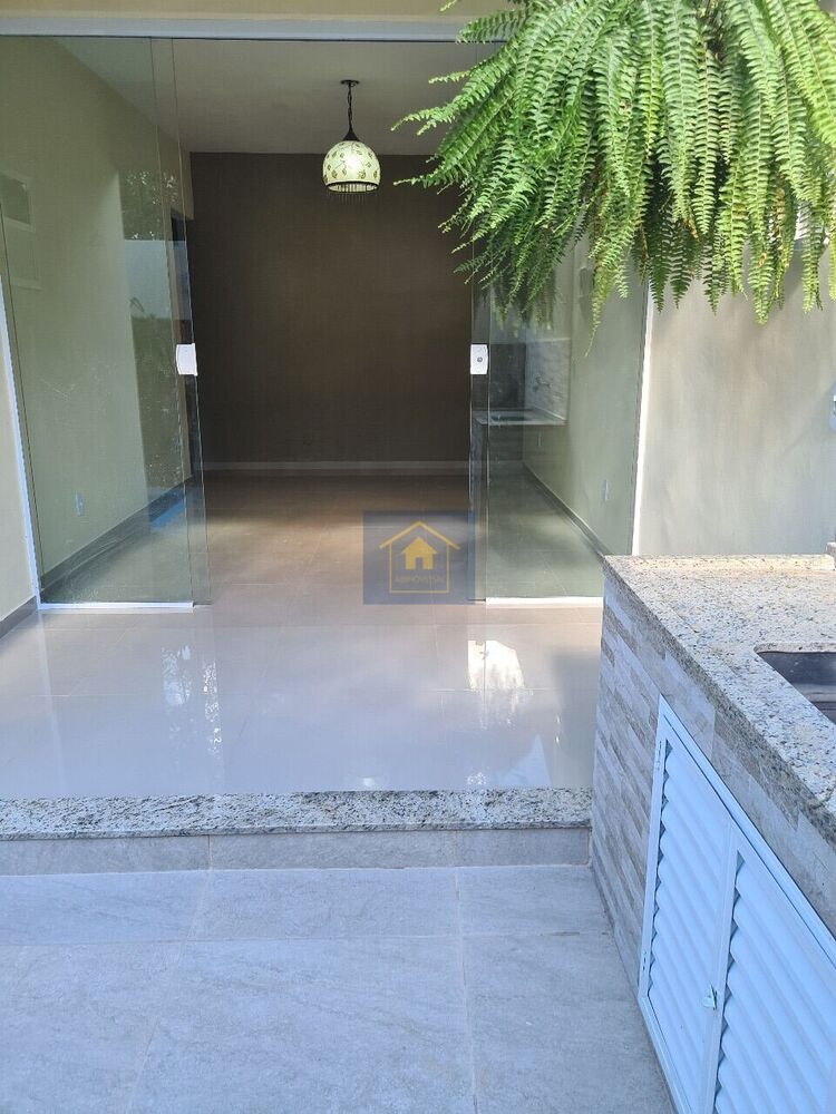 Casa à venda com 4 quartos, 150m² - Foto 2