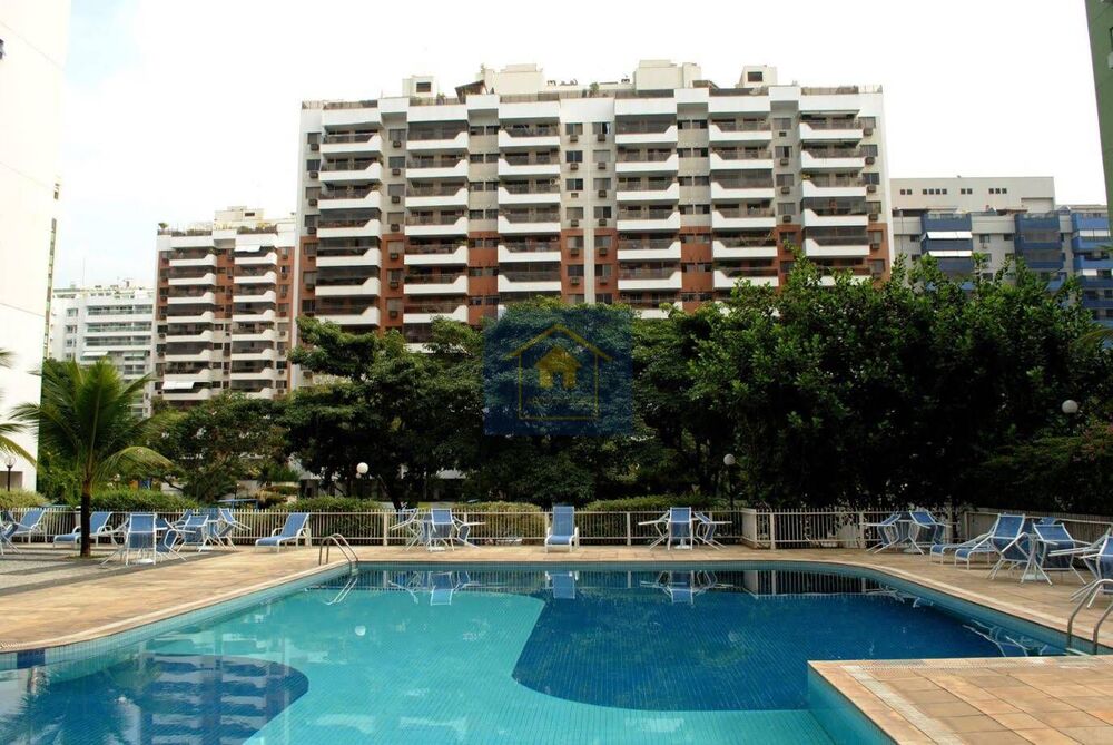 Apartamento à venda com 2 quartos, 74m² - Foto 2