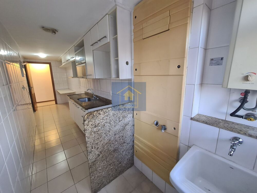Apartamento à venda com 2 quartos, 72m² - Foto 35