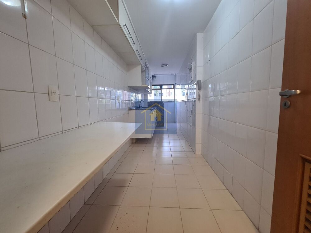 Apartamento à venda com 2 quartos, 72m² - Foto 32