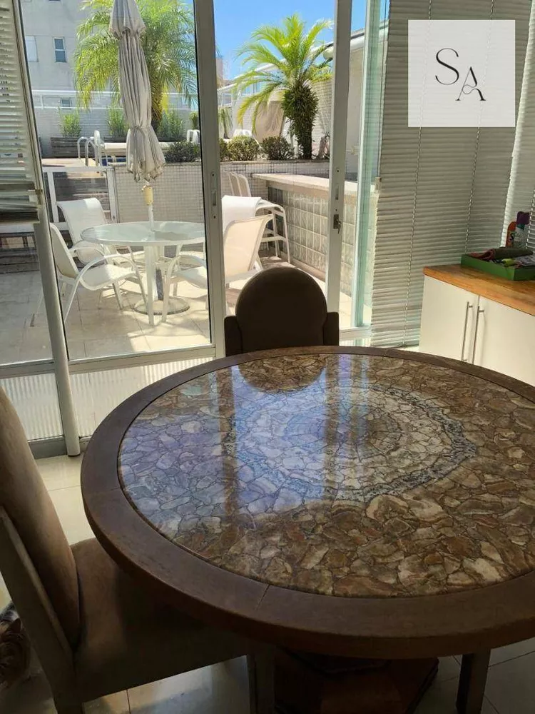Cobertura, 3 quartos, 847 m² - Foto 1