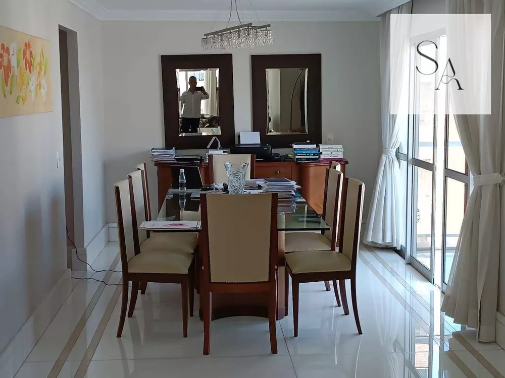 Apartamento, 3 quartos, 215 m² - Foto 1